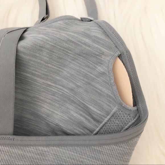 Under Armour Seamless Longline Sport Bra - NEW - Picture 6 of 9